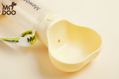 Botella de agua colorida con forma de hueso para perros